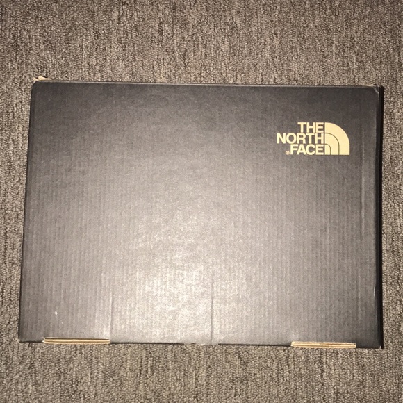 Hi. Im selling my daughter NORTH FACE boots/sneakers. 1.5 toddler/little kids. - Picture 6 of 6